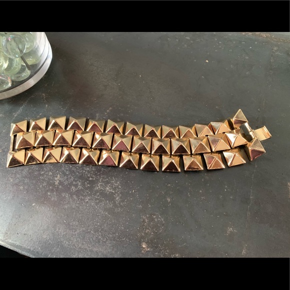 SOLD- 🎁 FREE GIFT - Dynamite Bracelet - Picture 2 of 4